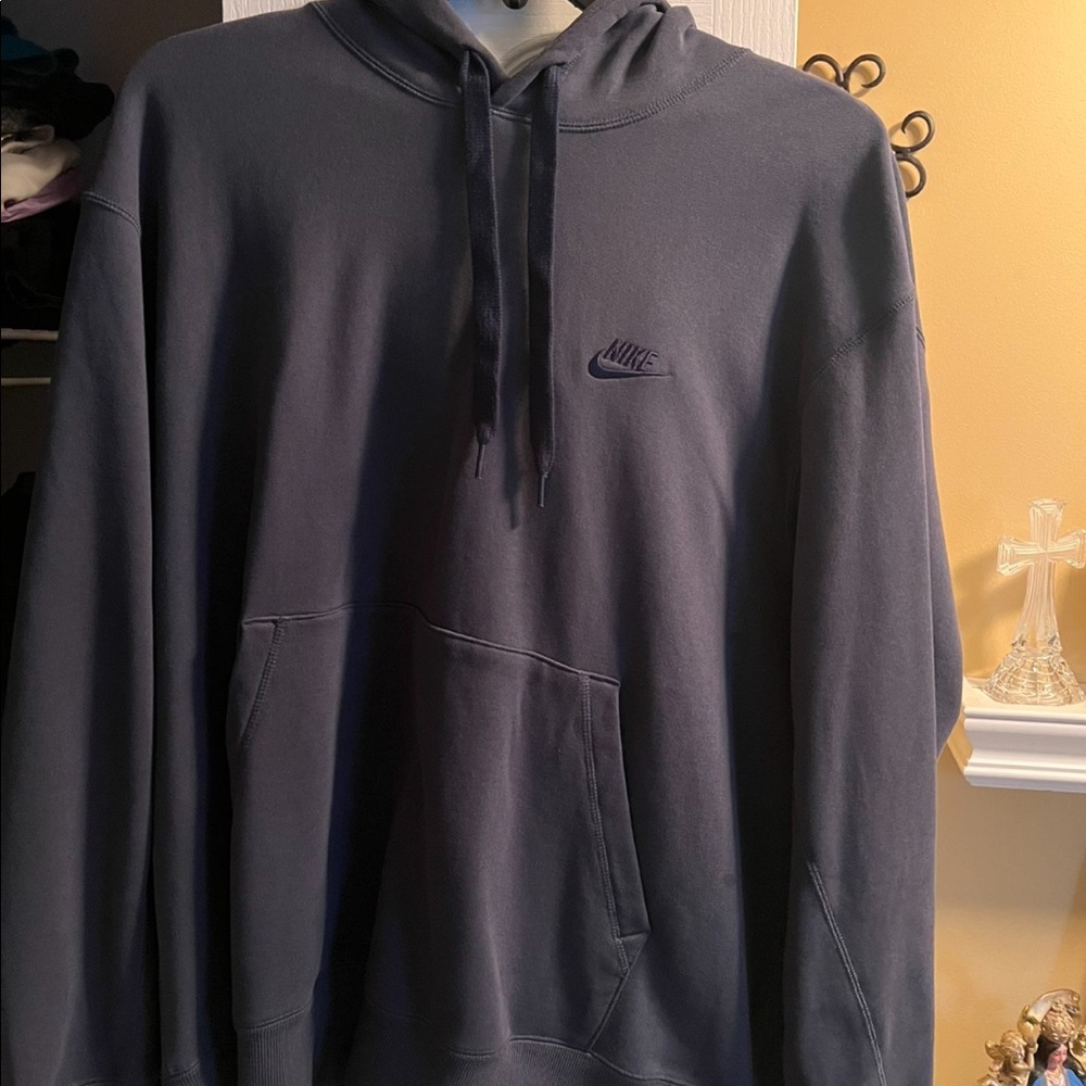 Navy blue uses only few times